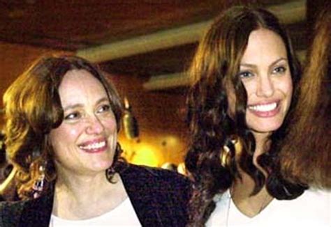 marcheline bertrand died|Angelina Jolie opens up about mothers death after tragic cancer。